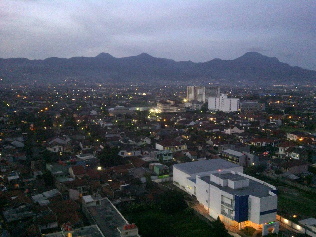 Apartemen The Suites Kayla Bandung Exterior photo